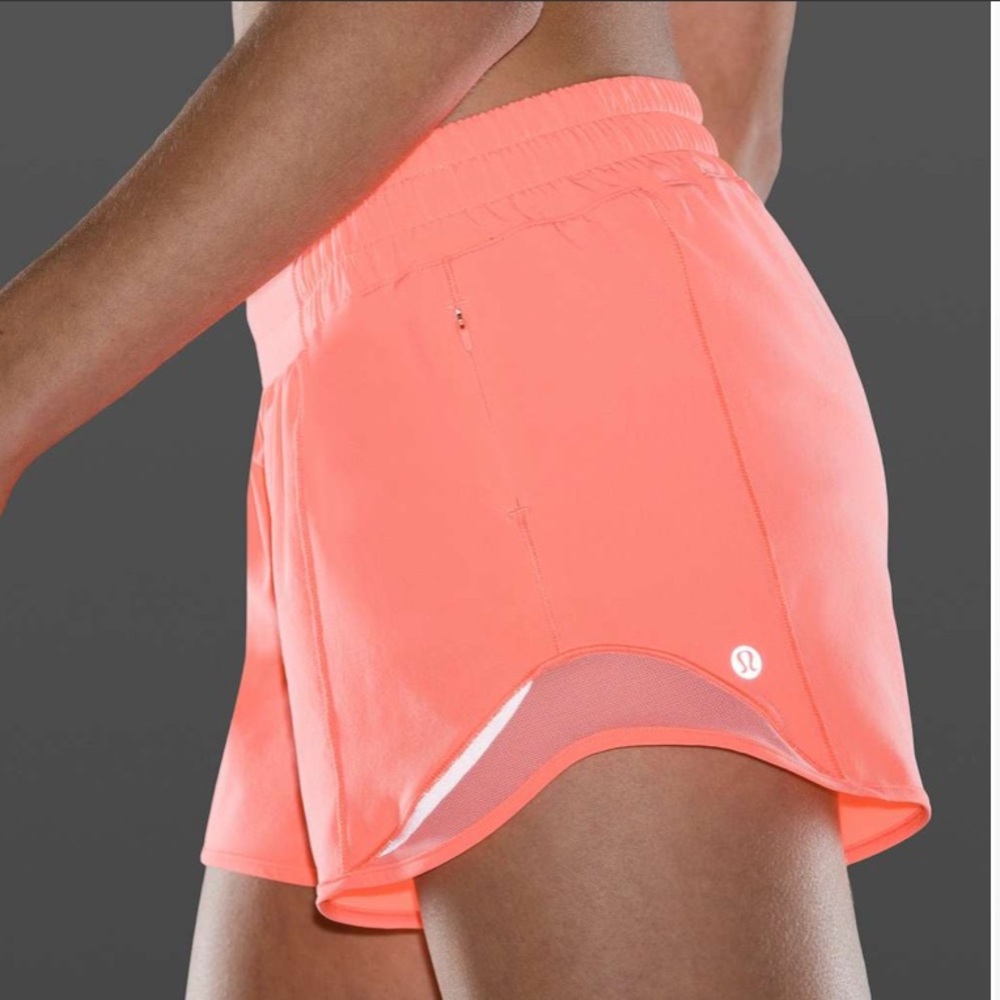 NWOT Lululemon Hotty Hot Short II *Long 4" - Sz 4
